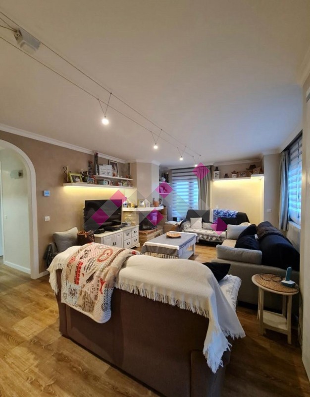Apartamento reformado situado en zona residencial en Sant Juli de Lria-Sant Juli de Lria-