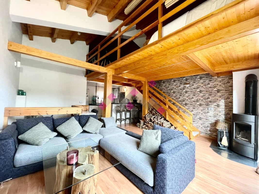 Triplex penthouse in Escas in one of the most beautiful localities of the Massana-Sale -Escs