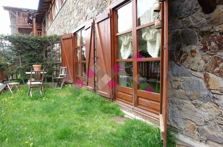 Rustic style townhouse in Arinsal with ideal location.-La Massana-