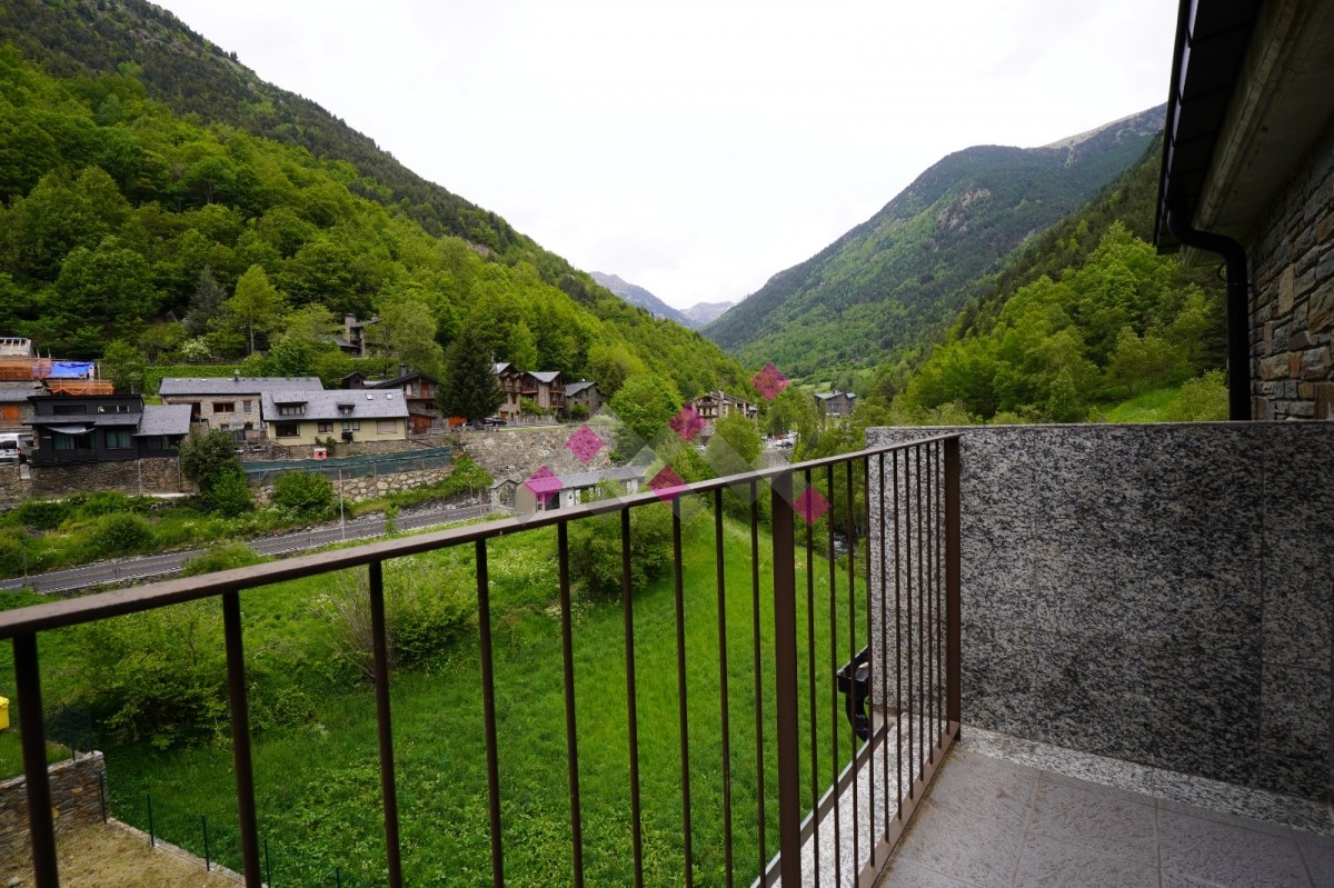 Magnificent new construction penthouse in the parish of Ordino - Llorts-Ordino-