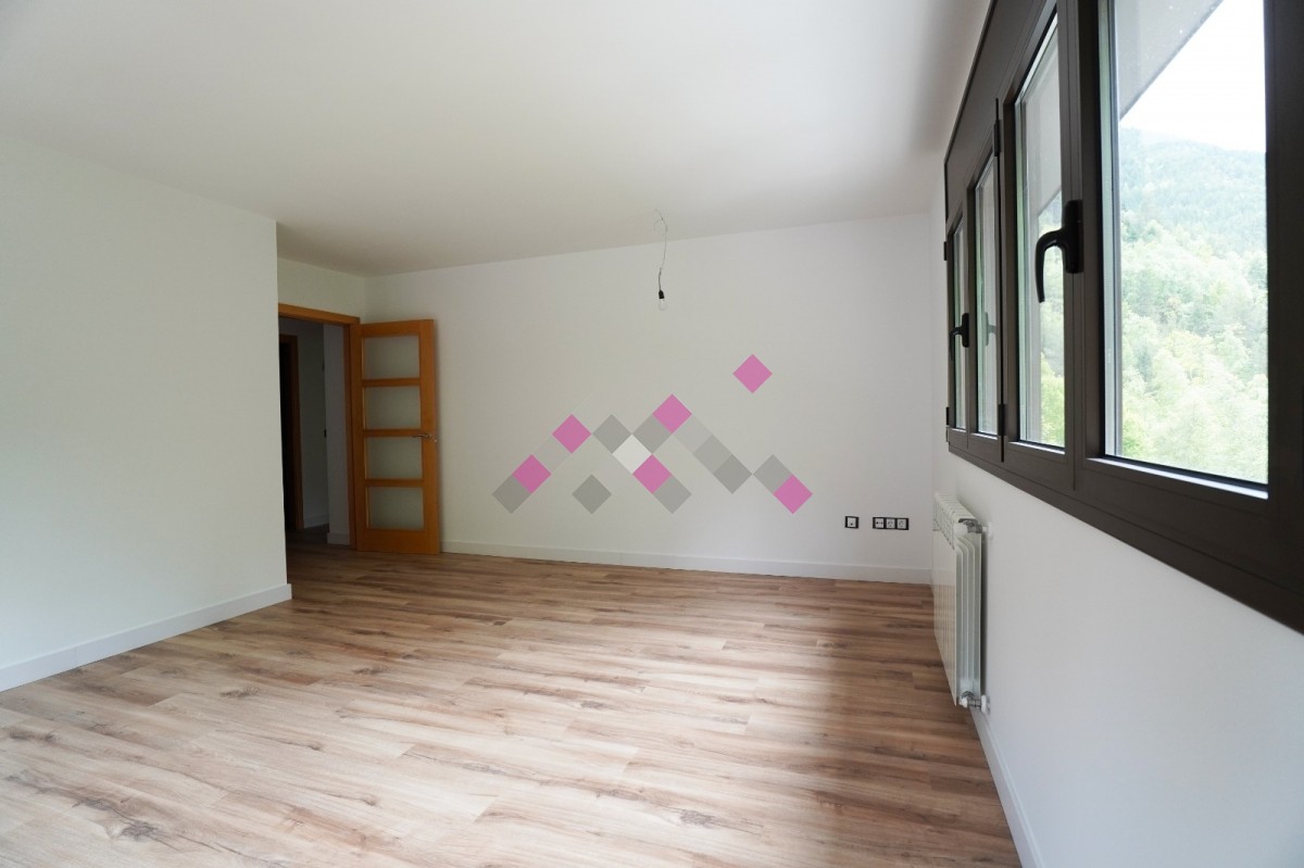 Appartement de nouvelle construction dans le beau village de Llorts a Ordino-Ordino-