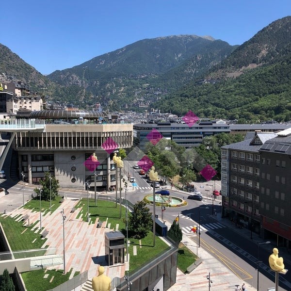 PIS UBICAT AL CARRER PRAT DE LA CREU -Andorra la Vella-